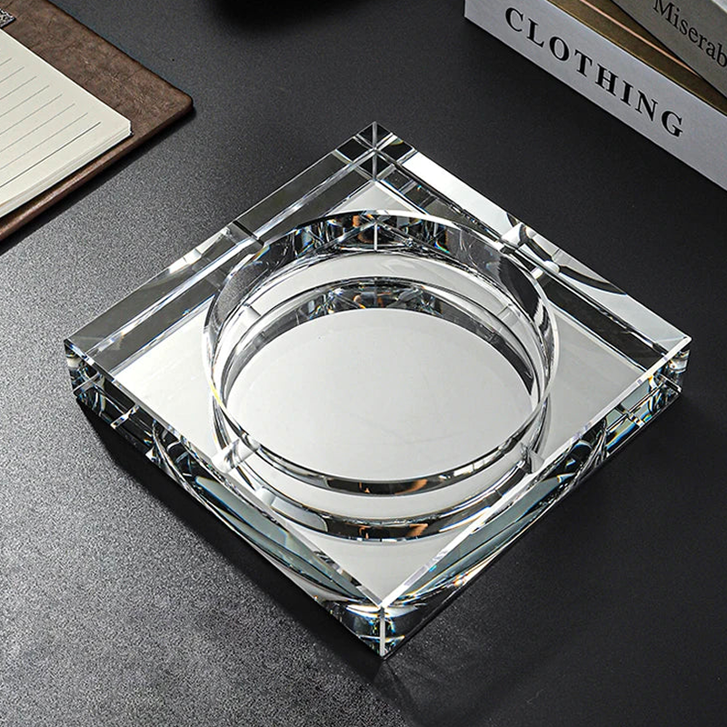 Cendrier Prisma – Verre et Élégance