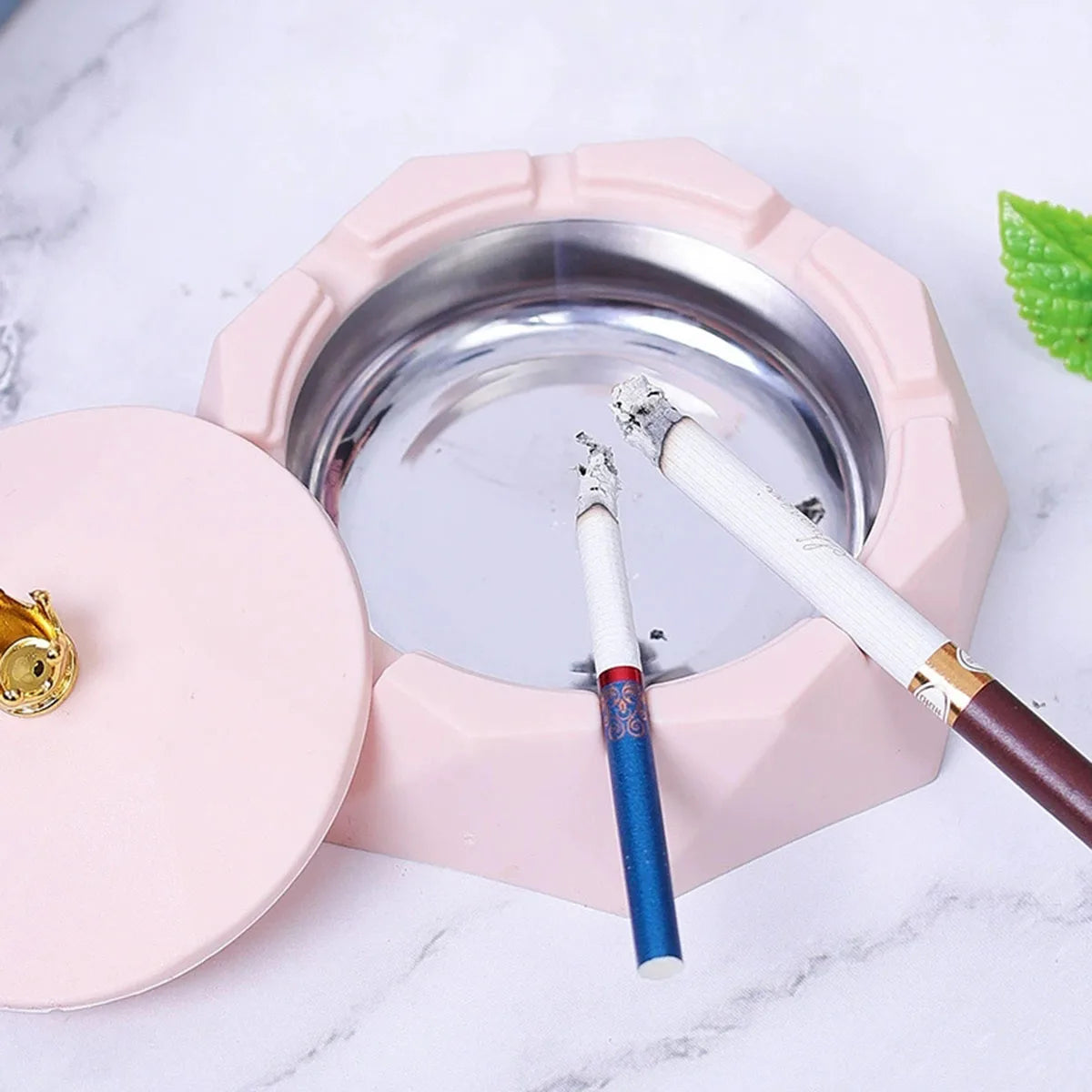 Cendrier Royal – Design Nordique & Finitions Dorées