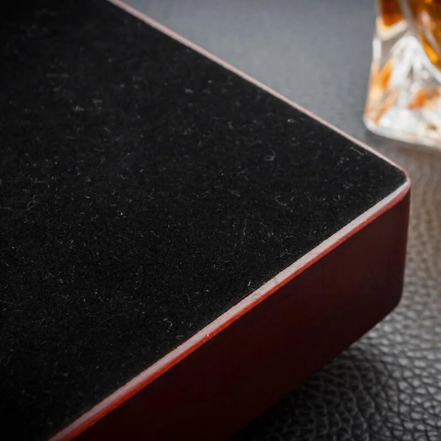 Cendrier Orion – Bois Noble & Alliage Métallique