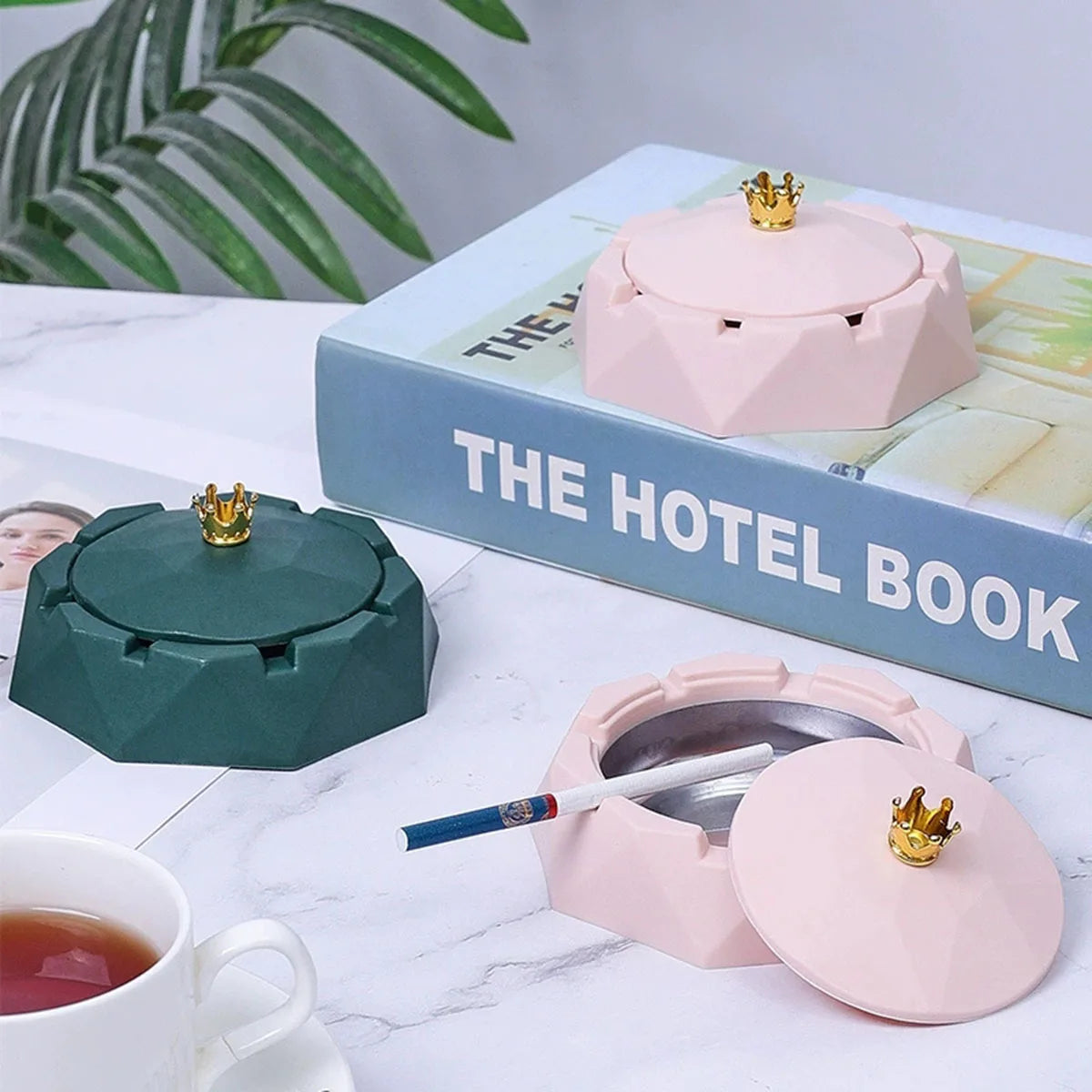 Cendrier Royal – Design Nordique & Finitions Dorées