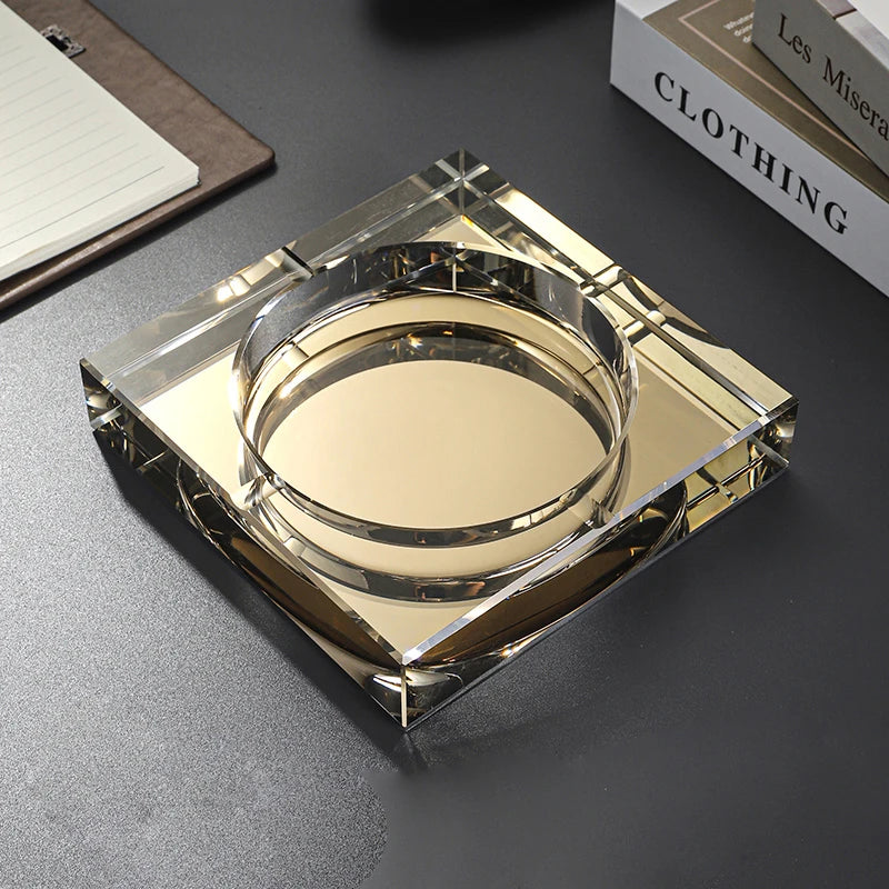 Cendrier Prisma – Verre et Élégance