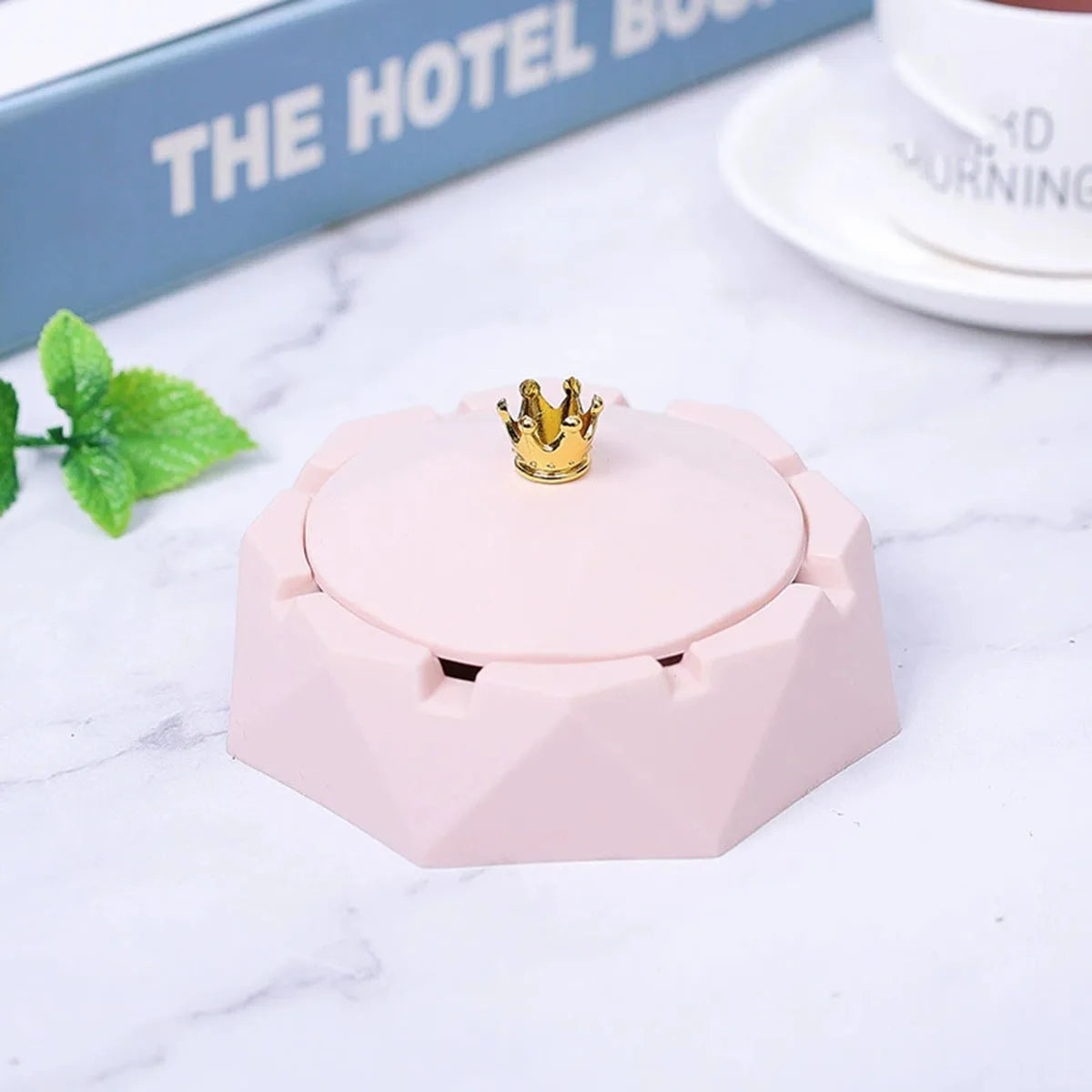 Cendrier Royal – Design Nordique & Finitions Dorées