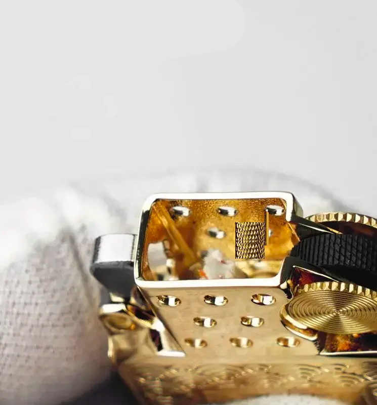 Briquet Old Flame – Finition Dorée et Argentée